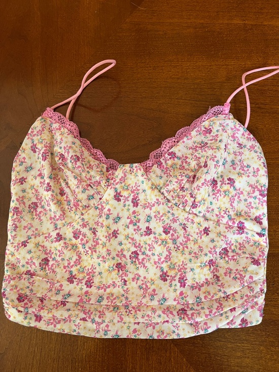 Princess Polly Tops - Princess Polly Pink Floral Lace-Trim Crop Top